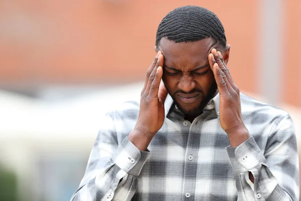 Vooraanzicht Portret Van Een Man Met Zwarte Huid Lijdt Migraine — Stockfoto