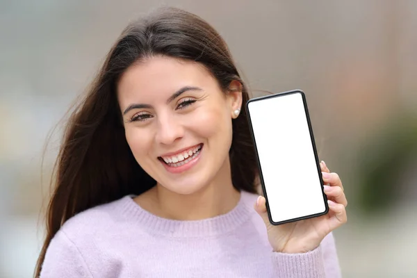 Front View Portrait Happy Teen Showing Blank Phone Screen Outdoors — Stock Photo, Image