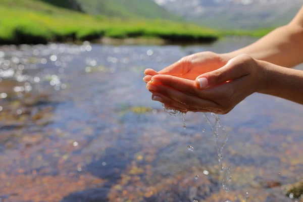 Clos Eup Portrait Cupped Woman Hands Catching Water River High —  Fotos de Stock