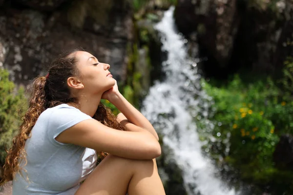 Side View Portrait Woman Relaxing Little Waterfall Mountain — Stock Photo, Image