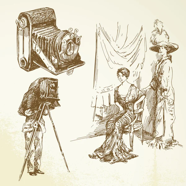 Старые времена, винтажная камера, красивые женщины — стоковый вектор