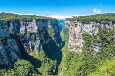 Itaimbezinho Kanyonu 'nun güzel manzarası - Cambara do Sul, Rio grande do Sul, Brezilya