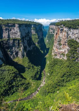 Itaimbezinho Kanyonu 'nun güzel manzarası - Cambara do Sul, Rio grande do Sul, Brezilya