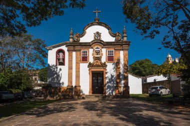 Tiradentes, Minas Gerais, Brezilya, Haziran 2019 - Tiradentes 'in en eski kiliselerinden biri olan güzel Igreja de Nossa do Rosario' nun manzarası