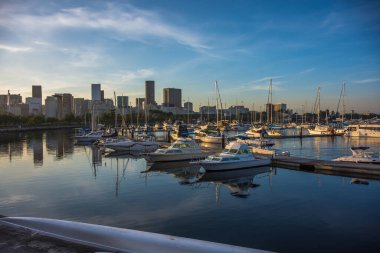 Rio de Janeiro, Brezilya, Mayıs 2020 - Gün batımında Marina da Glria (Gloria Marina) manzarası