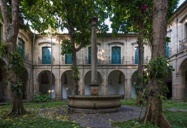 Rio de Janeiro, Brezilya, Haziran 2018 - Manastır manzarası ve Mosteiro de Sao Bento 'daki iç bahçe