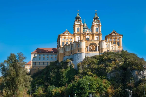 Stift Melk (Melk Abbey) 'e güzel bir bakış açısı - Melk, Avusturya