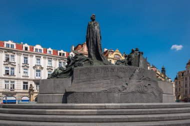 Prag, Çek Cumhuriyeti, Haziran 2019 - Eski Şehir Meydanı 'ndaki Jan Hus Anıtı