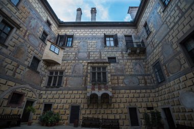 Cesky Krumlov Kalesi 'nde bir patika görüntüsü - Cesky Krumlov, Çek Cumhuriyeti
