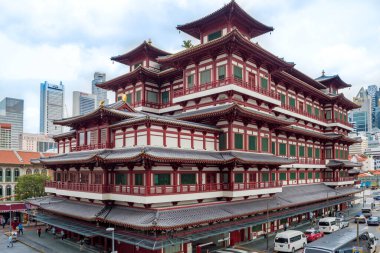 SINGAPORE - NOVEMBER 6, 2017:  view of the Buddha Tooth Relic Temple