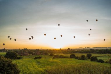 Bagan, Myanmar - view of a ballon ride thats goes every morning in Bagan 