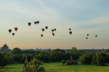 Bagan, Myanmar - view of a ballon ride thats goes every morning in Bagan 