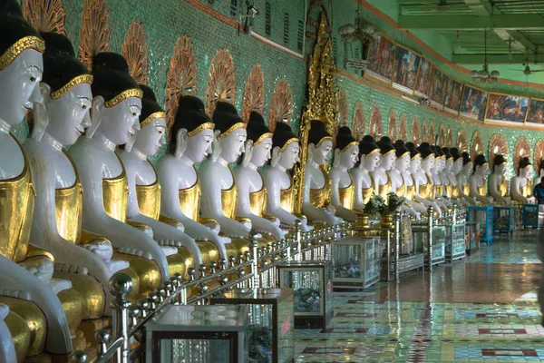 Min Thonze Pagoda Sagaing Myanmar Vista Las Estatuas Buda Interior —  Fotos de Stock