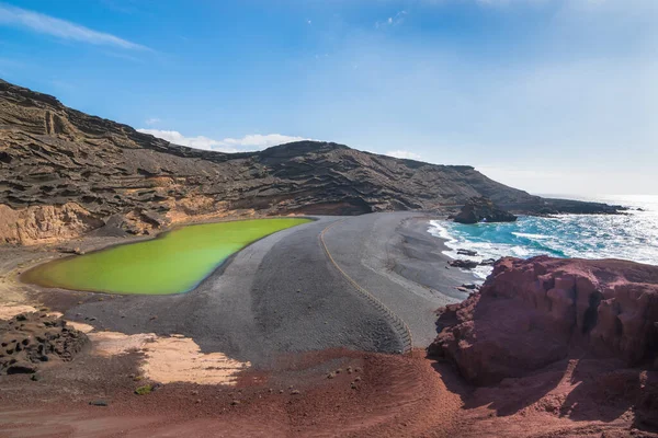 Vista Hermosa Laguna Verde Charco Los Clicos Ubicado Golfo Lanzarote — Foto de Stock