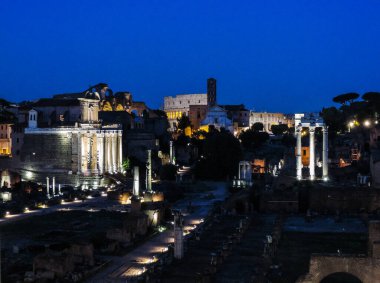 Foro Romano 'nun Gece Görüşü - Roma, İtalya