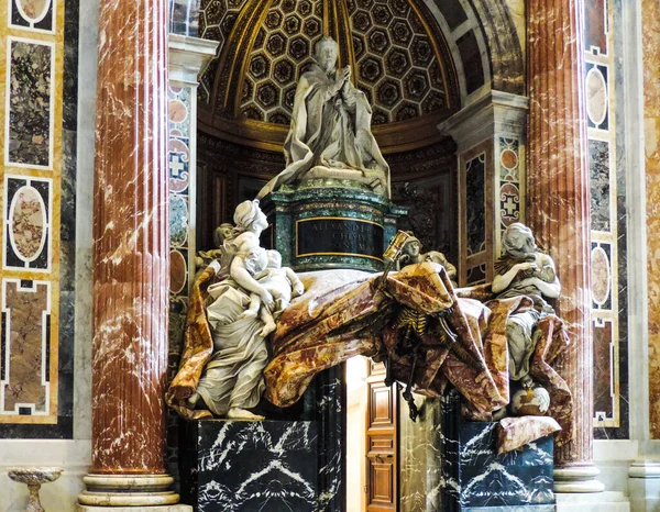 Vatikán Itálie Červen 2017 Pohled Krásnou Sochu Bazilice Petra — Stock fotografie