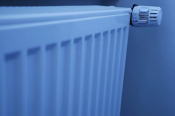 Thermostat sur un radiateur — Photo