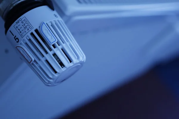 Thermostat on a radiator — Stock Photo, Image