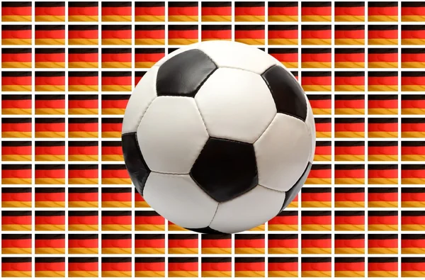 Bola de futebol em bandeiras alemãs — Fotografia de Stock