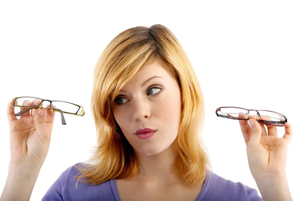 Jonge mooie vrouw met twee brillen — Stockfoto