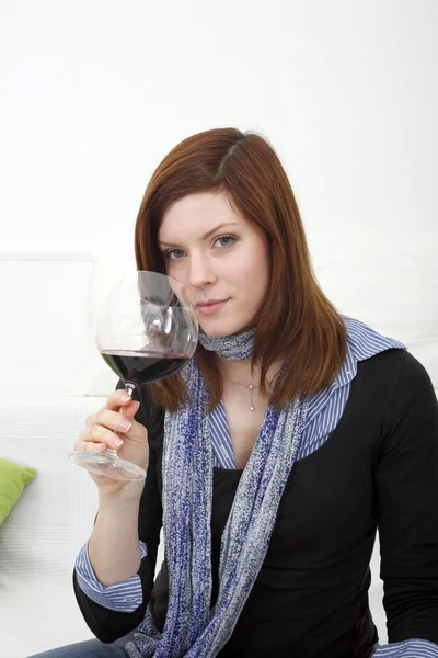 Woman drinking wine — Stock Photo, Image