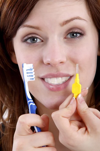 Limpeza dos dentes — Fotografia de Stock