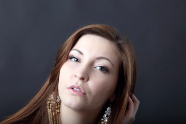 Genç güzel kadın.