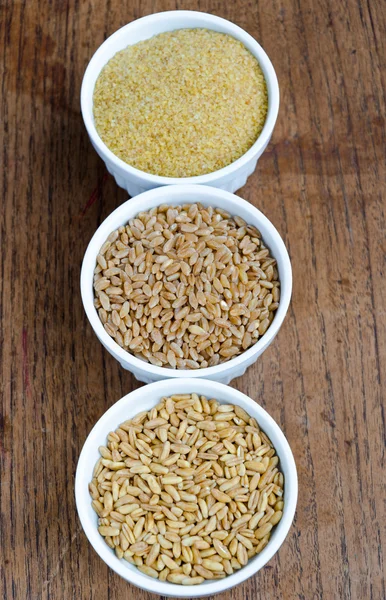 Jemné bulgurem, pšenice a kamut — Stock fotografie