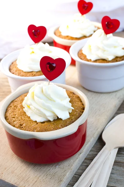 Red Heart Muffins For Saint Valentine's Day — Stock Photo, Image