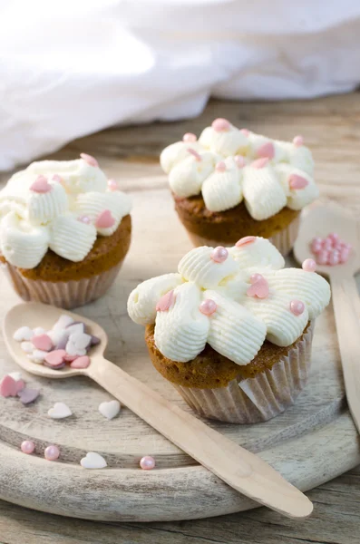 Muffins corazones rosados —  Fotos de Stock