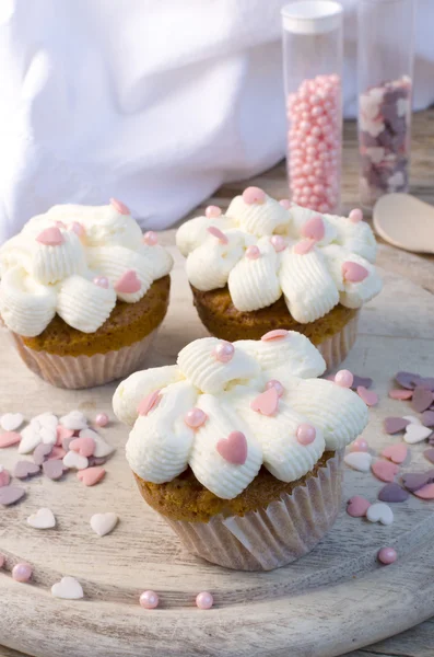 Rosa hjärtan muffins — Stockfoto