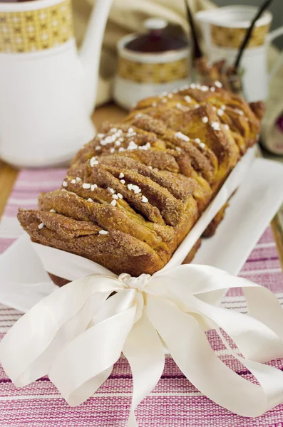 Zimtzucker zerreißt Brot — Stockfoto