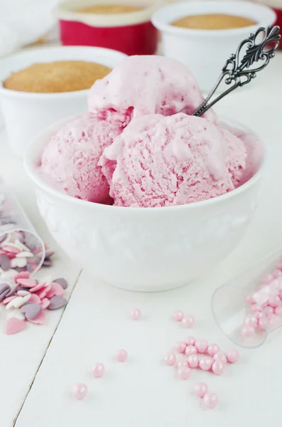 Strawberry Ice Cream — Stock Photo, Image