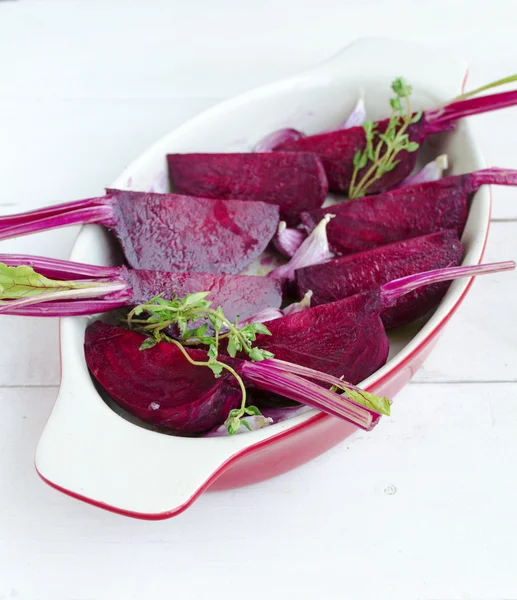 Beets ready for roasting — Stock Photo, Image