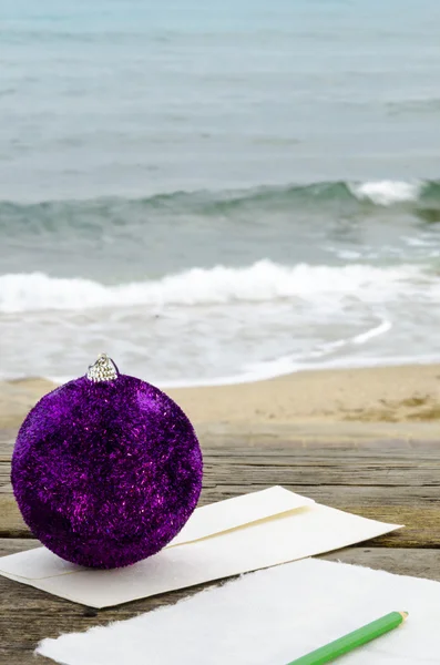 Writing letter to Santa Claus on the Mediterranean — Stock Photo, Image