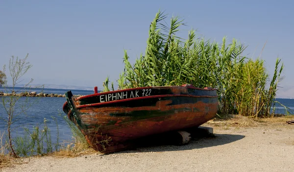 Barco solitario — Foto de Stock