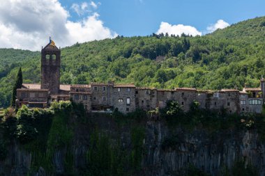 Castellfollit de la Roca Katalonya 'nın kuzeyinde Girona Dağı' nda