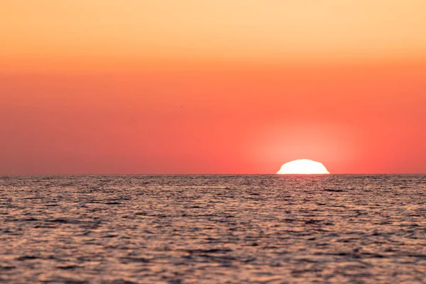 Sol Stiger Gryningen Över Medelhavet Costa Brava — Stockfoto