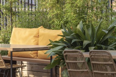 İspanya 'da terk edilmiş bir restoranın terası.