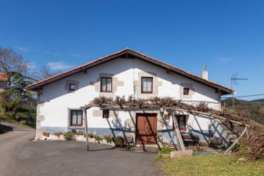 İspanya 'nın kuzeyindeki Bask ülkesinin tipik evi