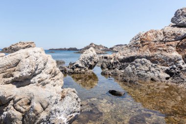 İspanyol Costa Brava 'nın şapkası güneşli bir yaz günü