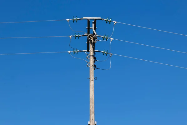 Elektrický Pól Modrou Oblohou — Stock fotografie