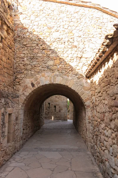 Kamienna Alejka Średniowiecznym Mieście Kumpli Costa Brava — Zdjęcie stockowe
