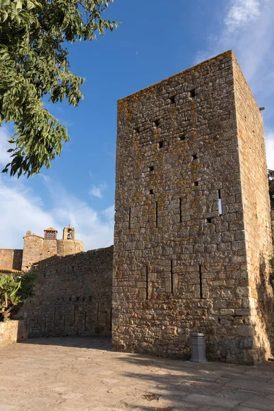 Μεσαιωνικός Πύργος Φίλους Στο Costa Brava — Φωτογραφία Αρχείου