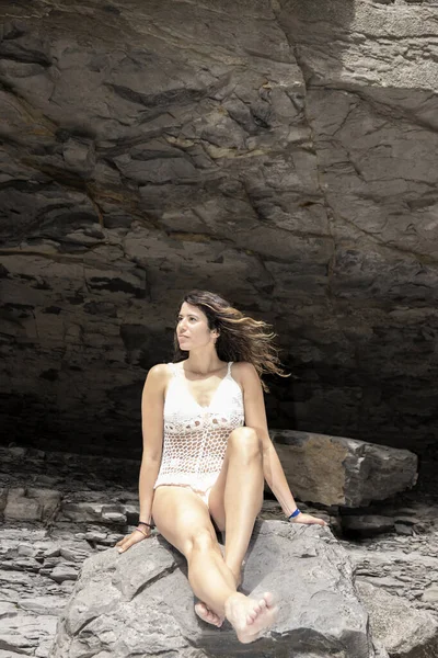 Woman Sitting Some Rocks Bush Bikini Concept Self Confidence — Stock Photo, Image