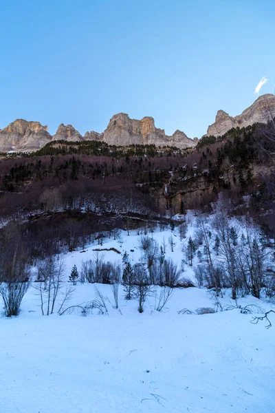 Snowy Ordesa National Park Cold Winter Day — Stock Photo, Image