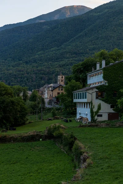 Dorp Oto Spaanse Pyreneeën Bij Ingang Van Het Nationale Park — Stockfoto