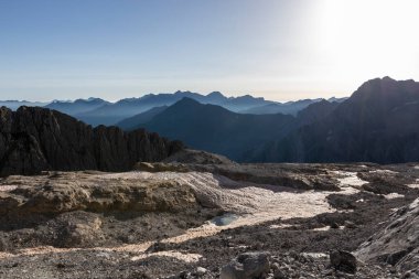 Fransız Pirenesi 'nin güzel manzarası gavarnie yakınlarındaki sarradetlerde.