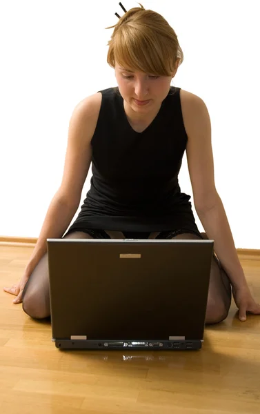 Blondy with laptop — Stock Photo, Image