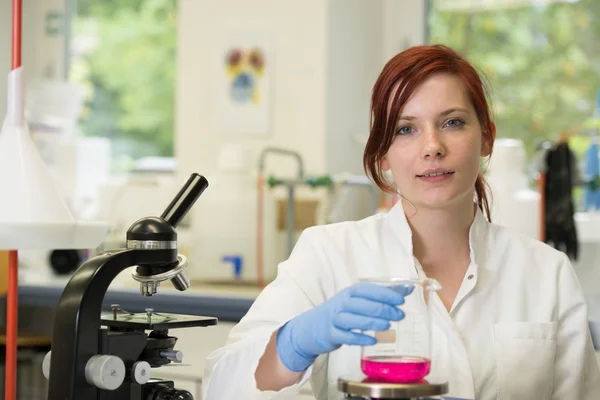 Trabajos en laboratorio — Foto de Stock